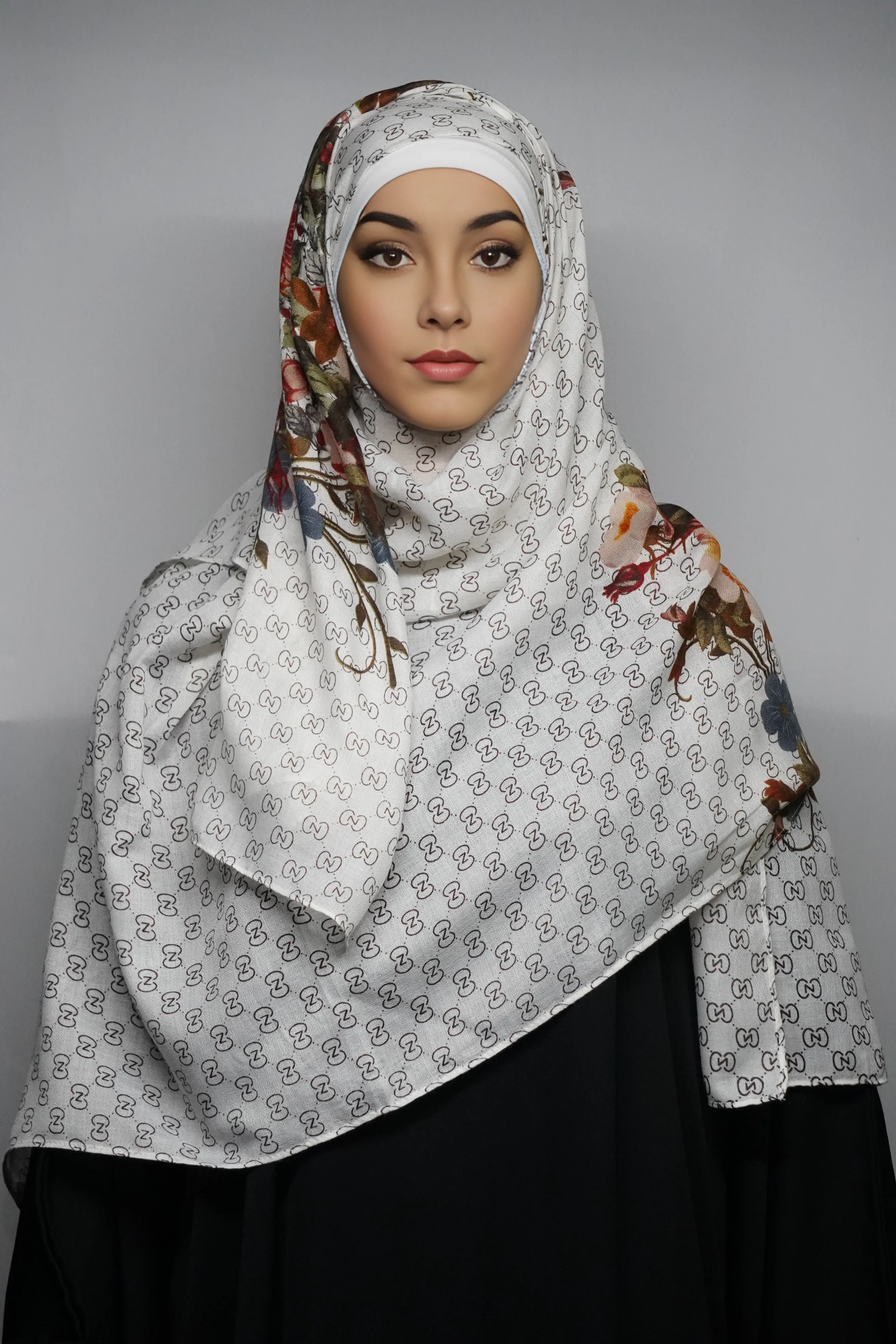DSC00504_1721742213 Siya Cotton Hijab Scarf Off-White Floral Print