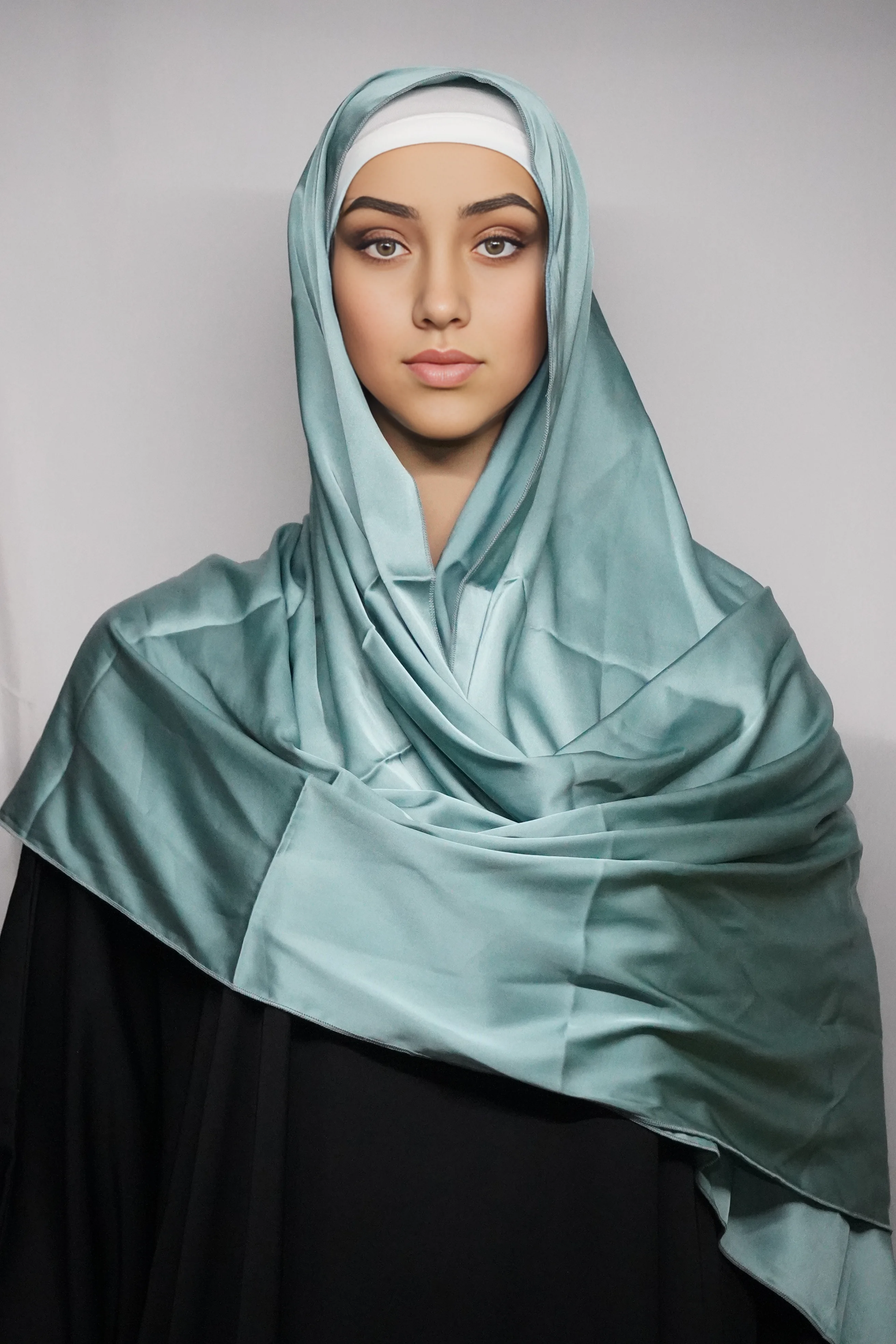 DSC00773_1721739048 Premium Silk Stole With High-Quality Stitch In Turquoise