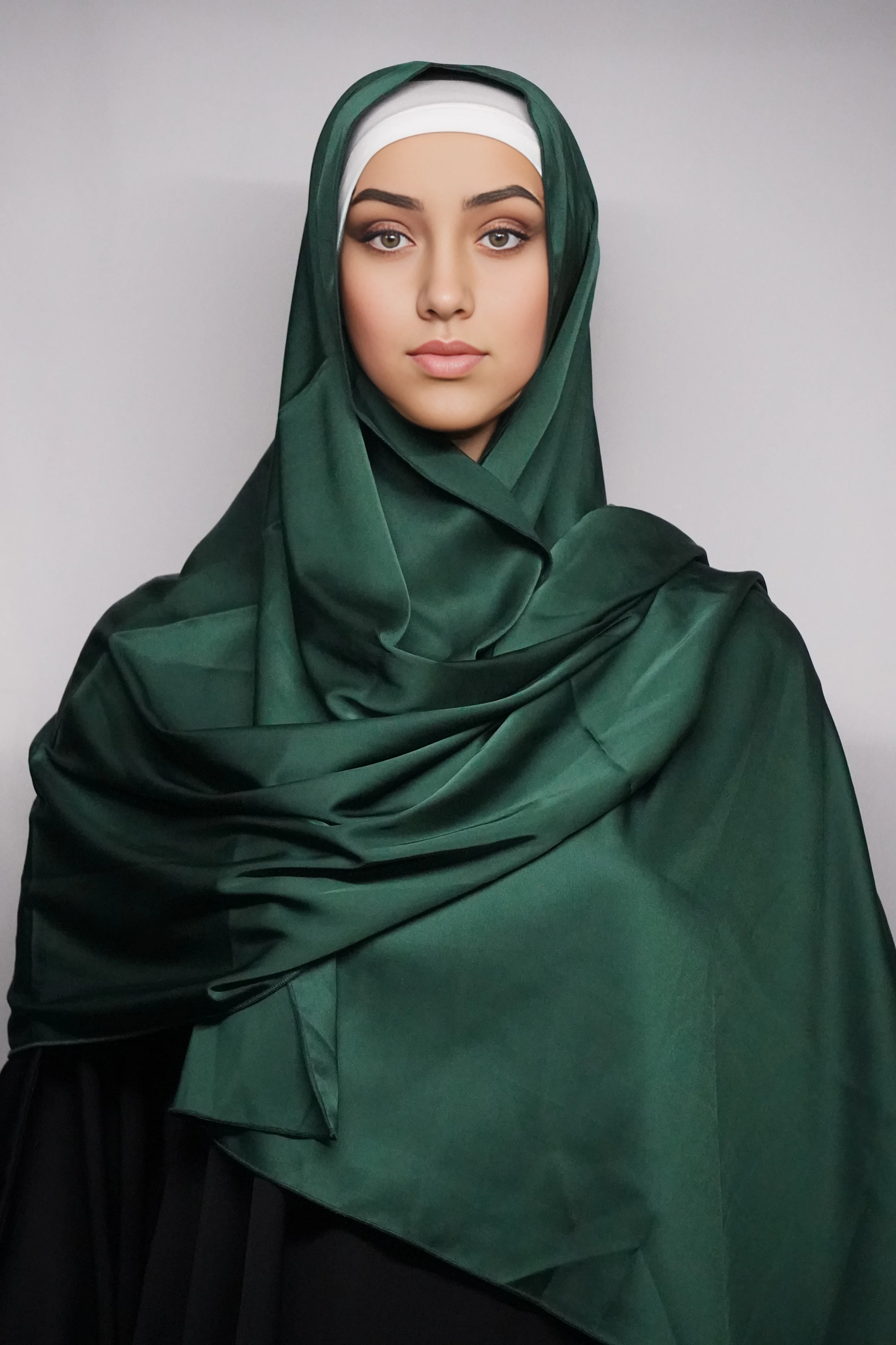 DSC00786_1721739557 Premium Silk Scarf With High-Quality Stitch In Green