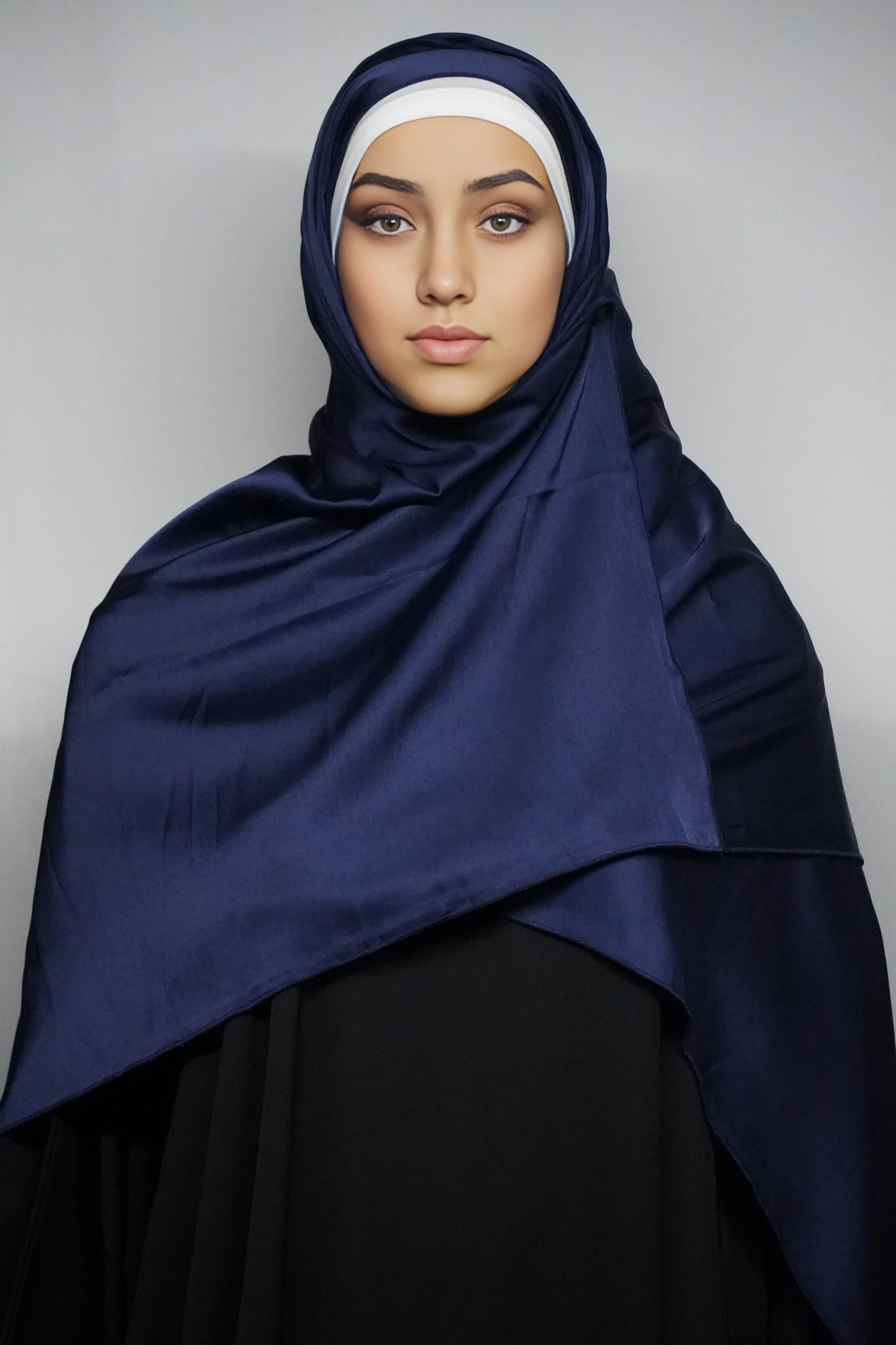 DSC00793_1721739623 Premium Silk Stoles With High-Quality Stitch In Blue