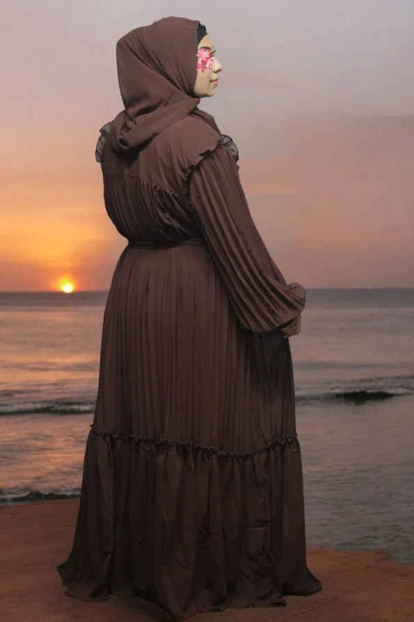 Frill Burqa in Brown